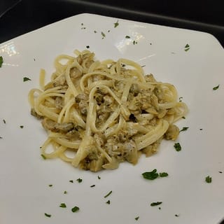 Linguini with Clam Sauce