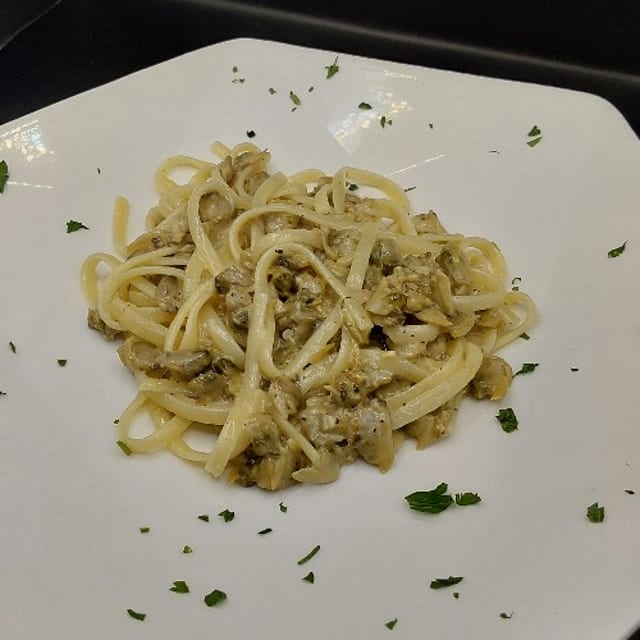 Linguini with Clam Sauce.